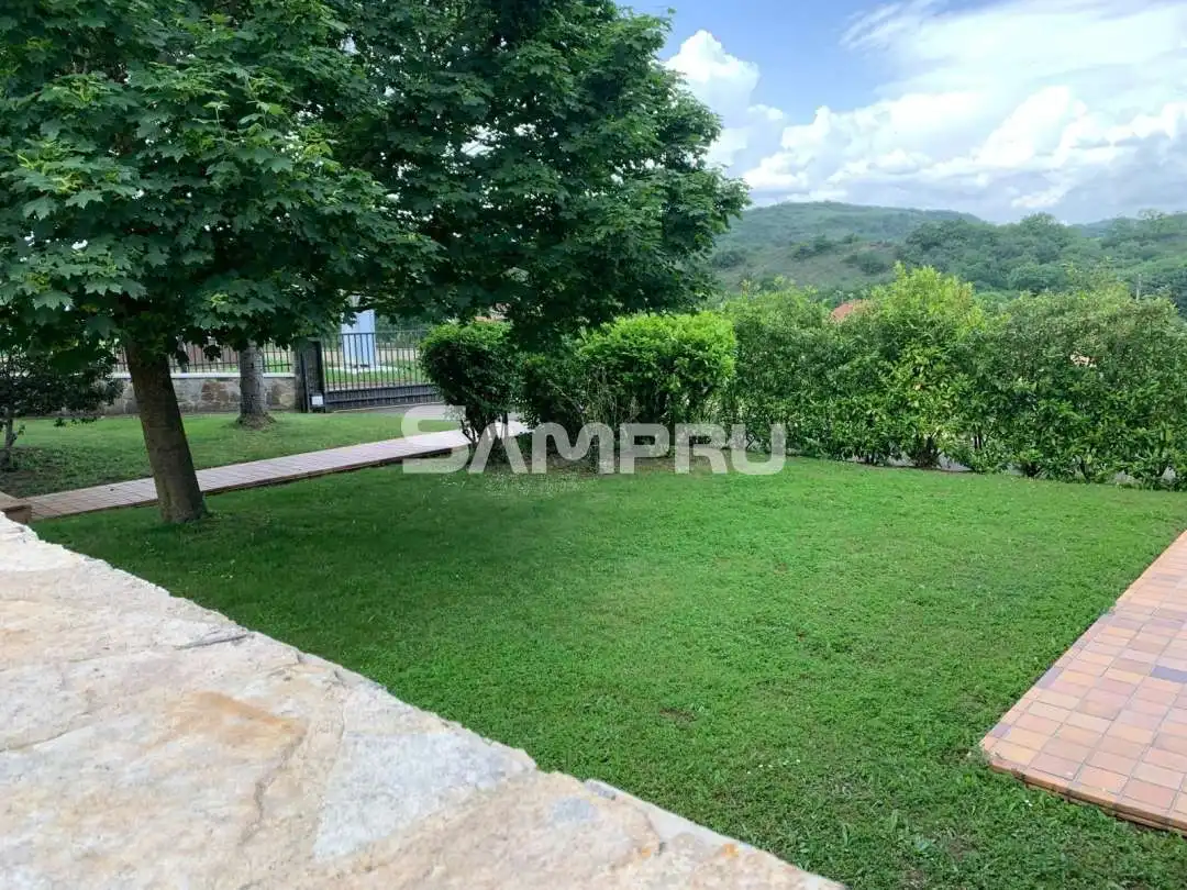 Wohnung zum Verkauf in Legutio mit Heizung, Privatgarten und Terrasse