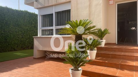 Foto 5 de Casa adosada de alquiler en Avenida Ocho de Abril, San Antonio de Benagéber, Valencia