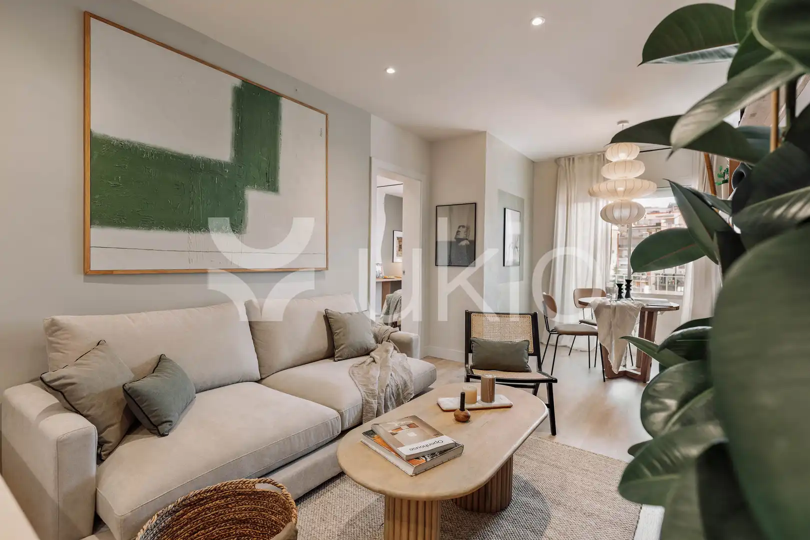 Apartamento con terraza en alquiler en Carrer de Balmes, imagen 2