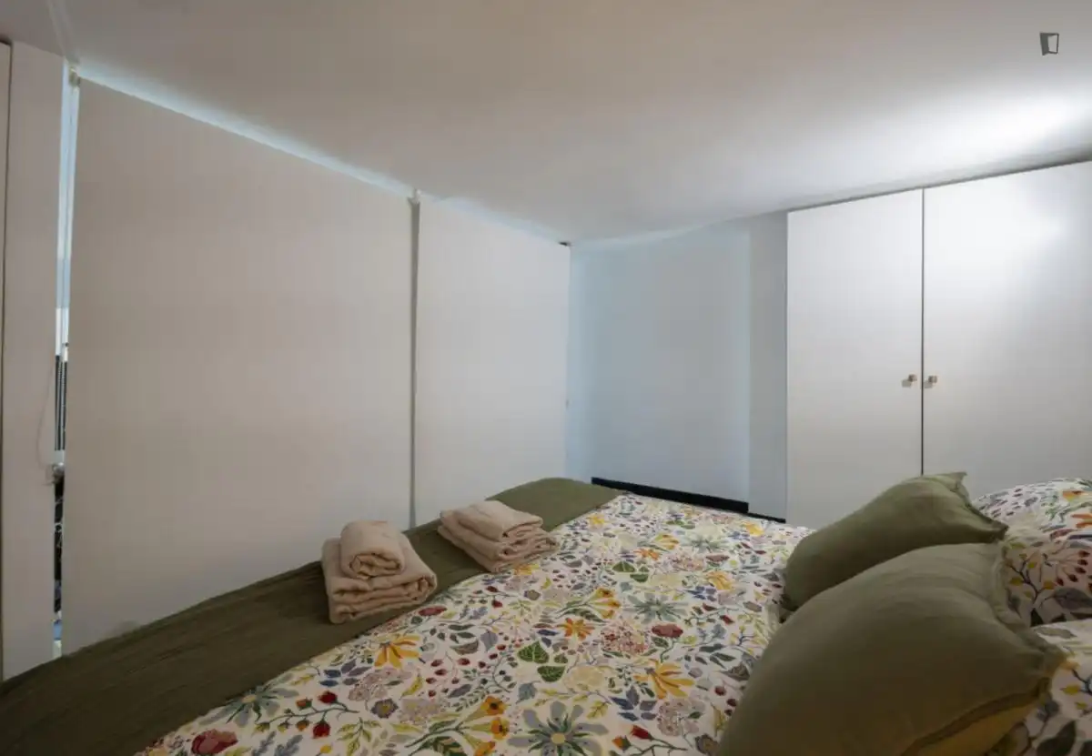 Habitación de Apartamento de alquiler en Madrid con Calefacción, Amueblado y Horno