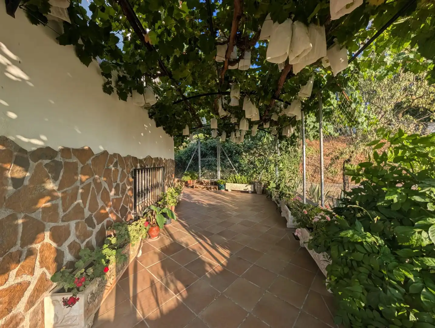 Terrassa de Casa o xalet en venda en Loja amb Aire condicionat, Calefacció i Jardí privat