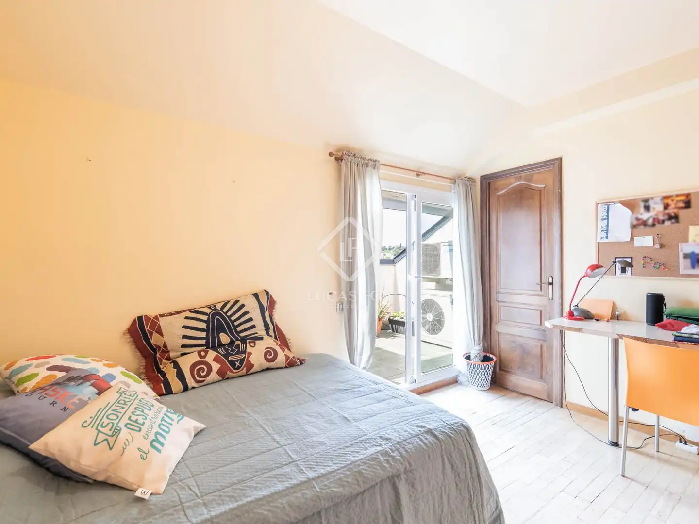 Habitación de Piso en venta en Sant Cugat del Vallès con Aire acondicionado, Calefacción y Terraza