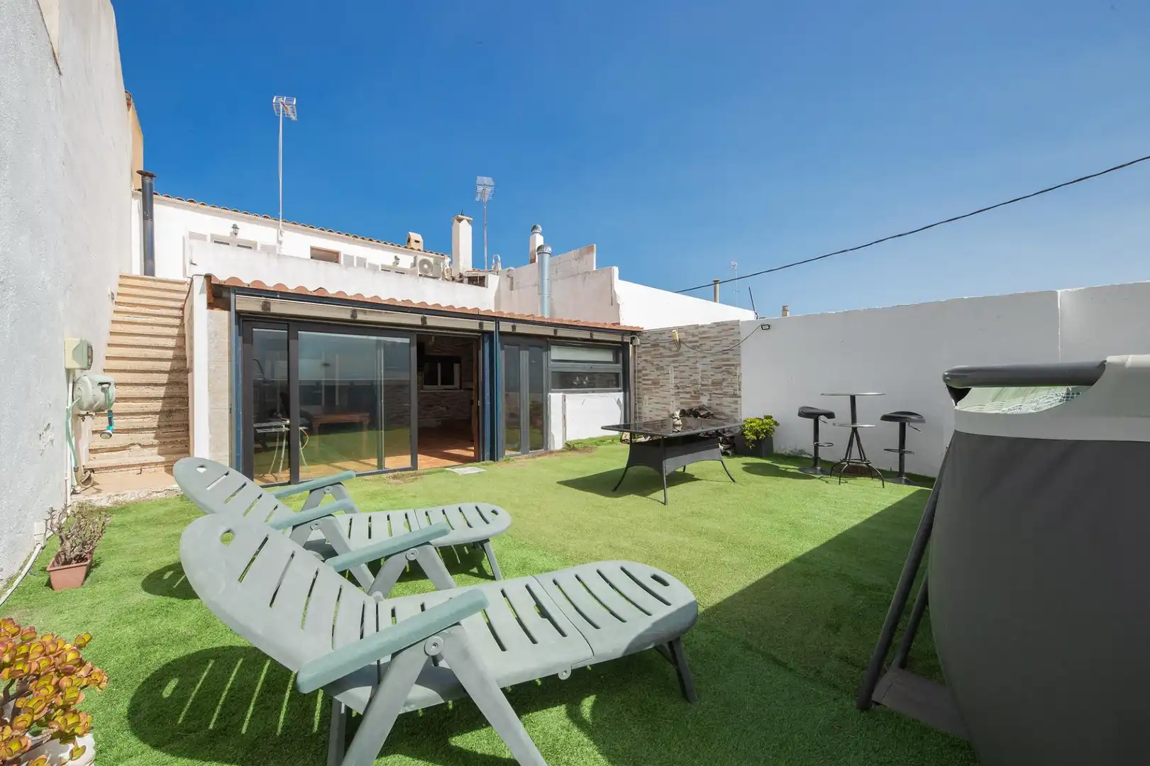 Terrasse von Einfamilien-Reihenhaus zur Miete in Campos mit Klimaanlage, Heizung und Parkett