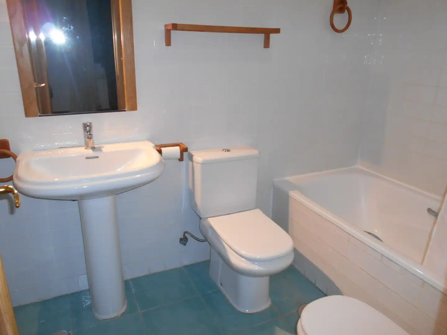 Baño de Piso en venta en Chiloeches con Calefacción y Amueblado