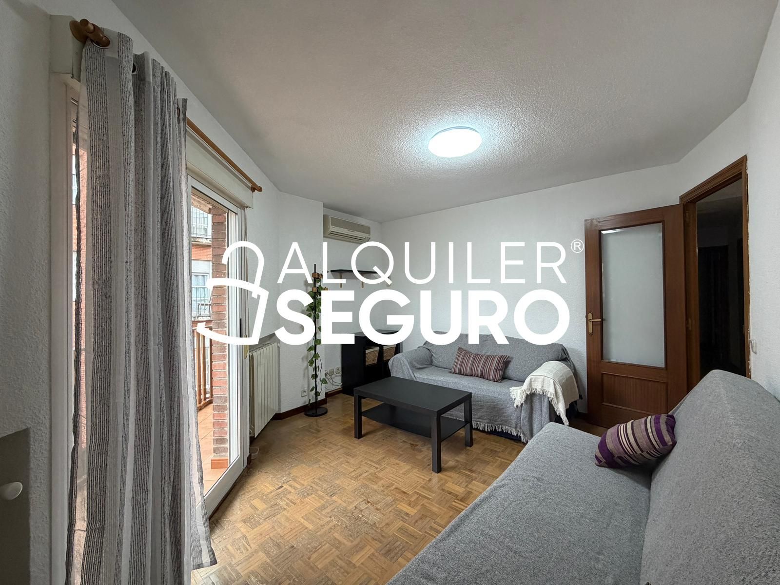 Living room of Flat to rent in  Madrid Capital  with Air Conditioner, Heating and Terrace