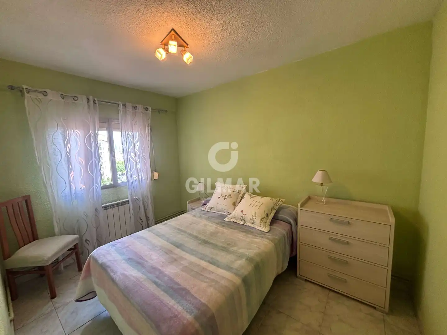 Habitación de Piso en venta en  Madrid Capital con Calefacción y Balcón