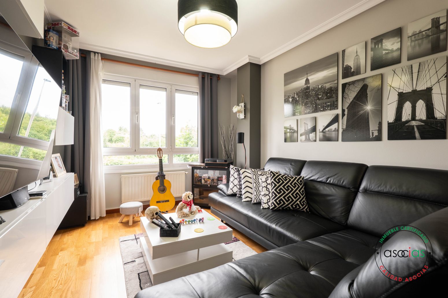 Living room of Flat for sale in Gijón   with Heating and Storage room