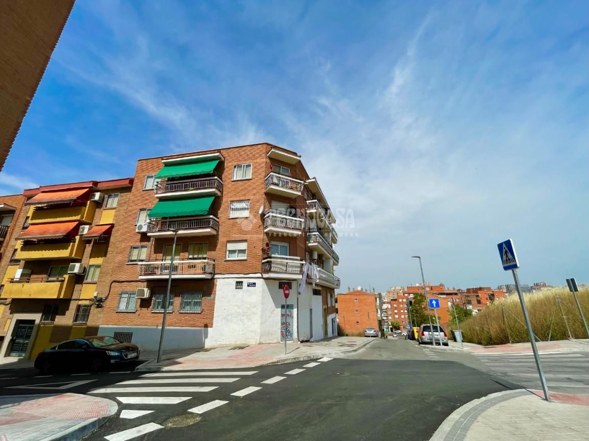 Exterior view of Flat for sale in  Madrid Capital  with Heating and Terrace
