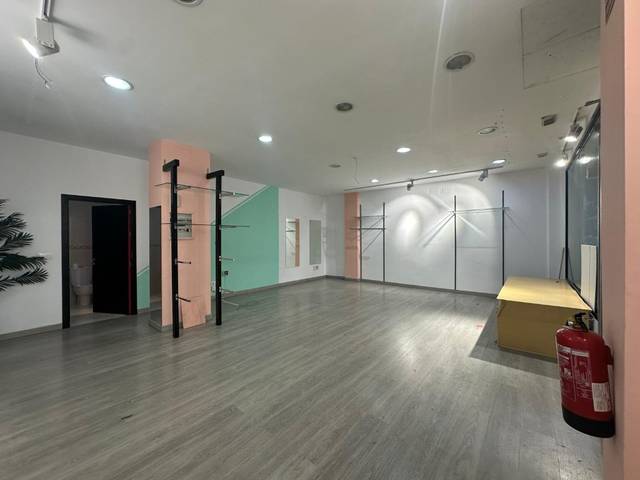 Local comercial en Alquiler en Arroyo del Moro - Noreña