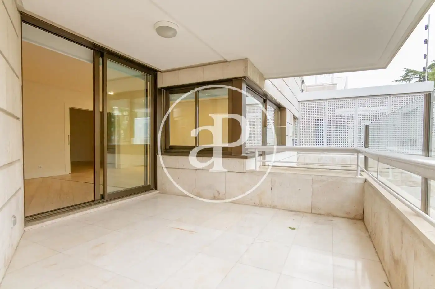 Terraza de Piso de alquiler en Madrid con Aire acondicionado, Calefacción y Jardín privado