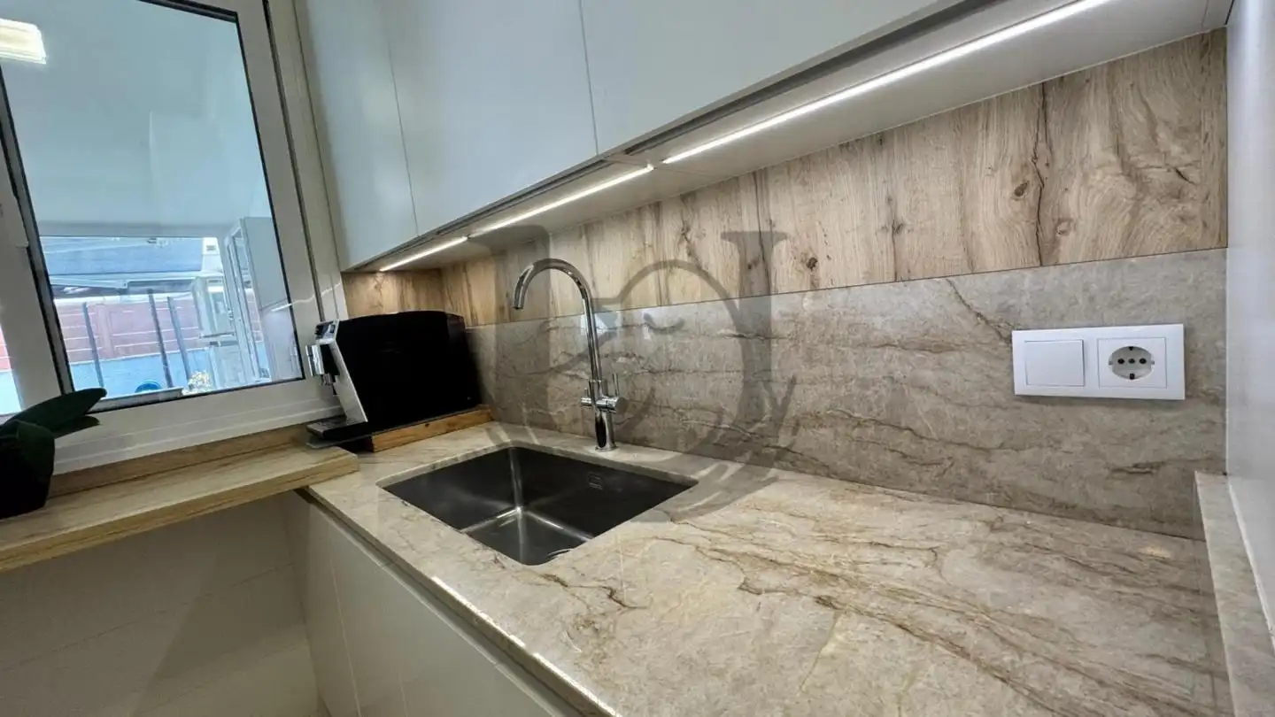 Kitchen of Attic for sale in Silla  with Air Conditioner, Heating and Terrace