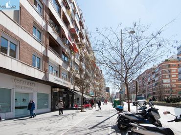 Piso con balcón en venta en Camino de Ronda