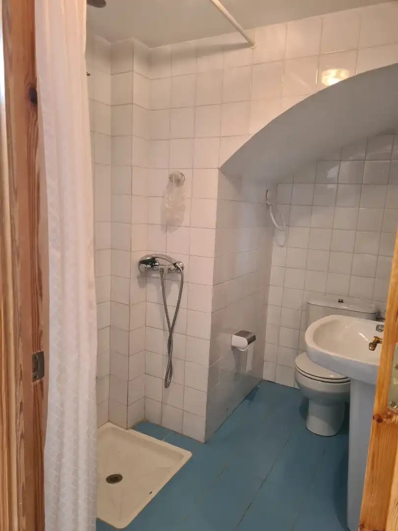 Baño de Casa adosada en venta en Alpujarra de la Sierra con Aire acondicionado, Calefacción y Terraza