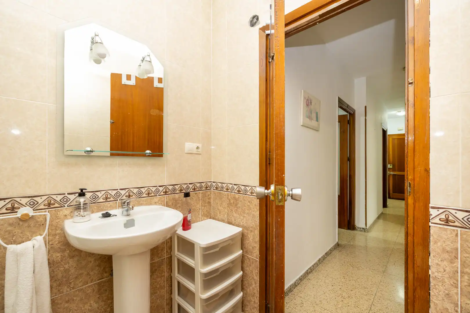 Bathroom of Flat for rent in Granada  with Heating, Furnished and Washing machine