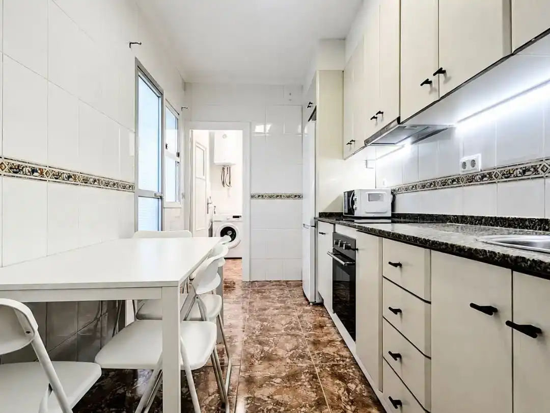 Küche von Wohnung zur Miete in Cartagena mit Klimaanlage, Privatgarten und Möbliert