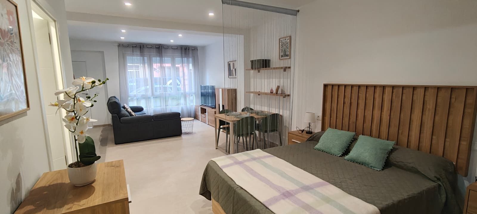 Habitación de Estudio de alquiler en Petrer con Aire acondicionado y Amueblado