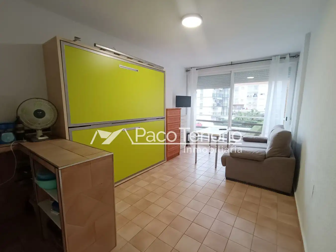 Sala de estar de Apartamento de alquiler en La Antilla con Amueblado, Lavadora y Microondas