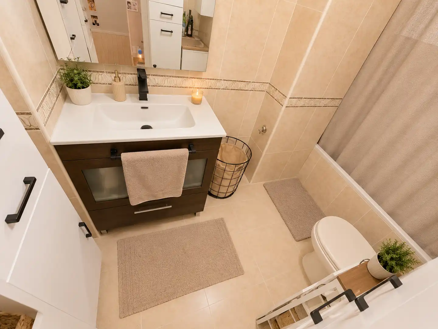Bathroom of Flat for sale in Roquetas de Mar  with Air Conditioner, Terrace and Community pool