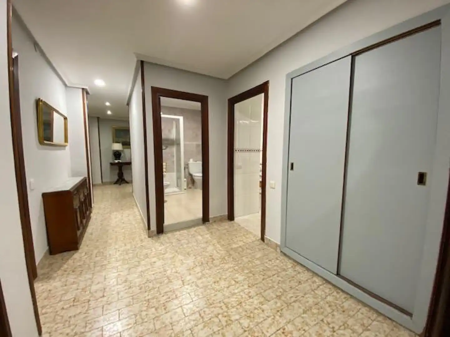 Piso de alquiler en Oviedo  con Calefacción y Amueblado