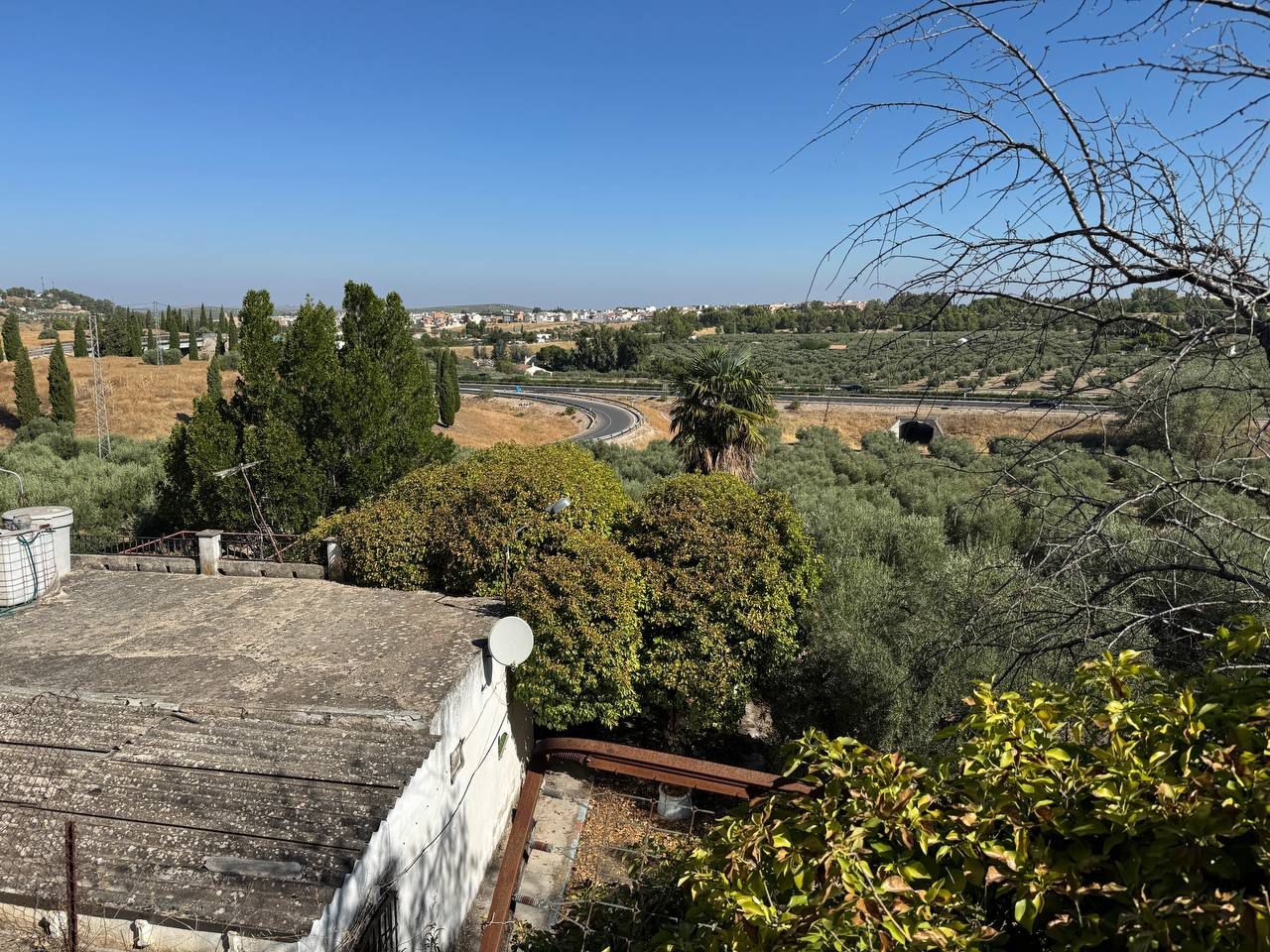 Country house for sale in Torredonjimeno