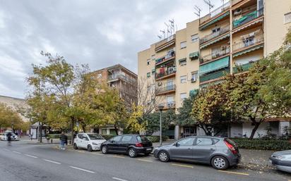 Vista exterior de Pis en venda en  Granada Capital amb Balcó