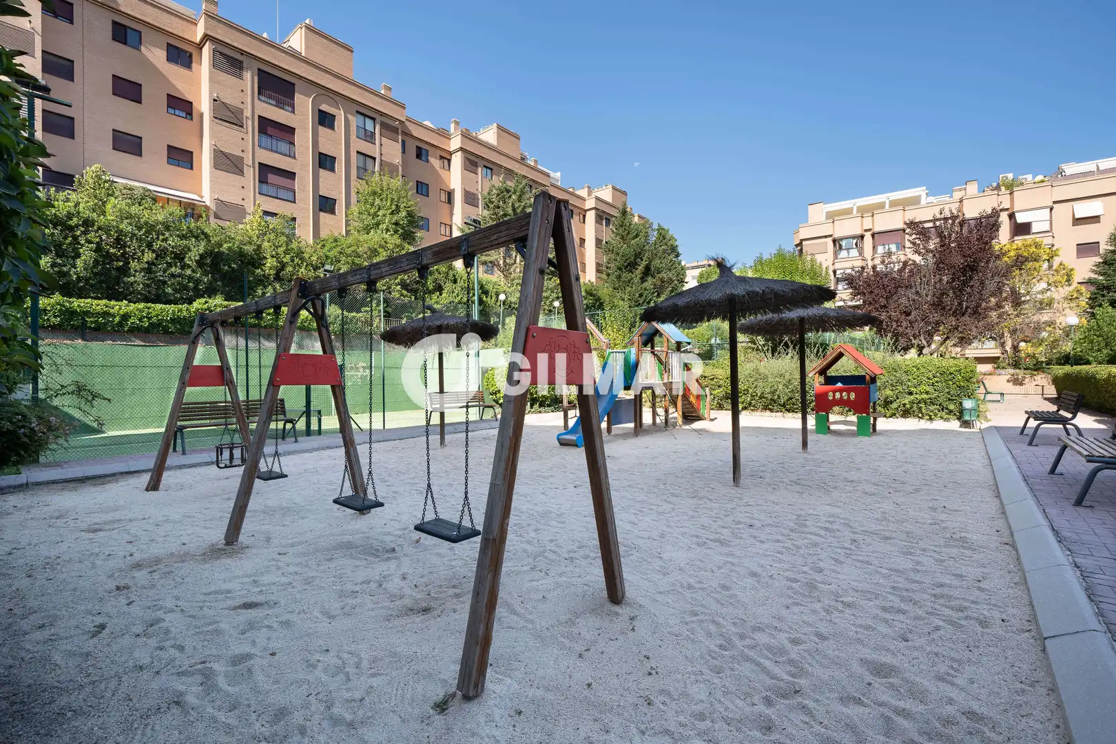 Exterior view of Flat for sale in Madrid  with Heating, Private garden and Storage room