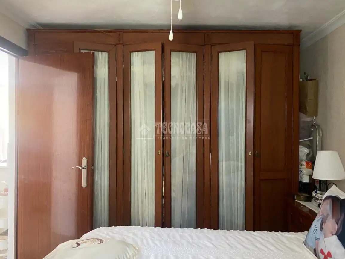 Habitación de Piso en venta en Sevilla con Aire acondicionado y Amueblado