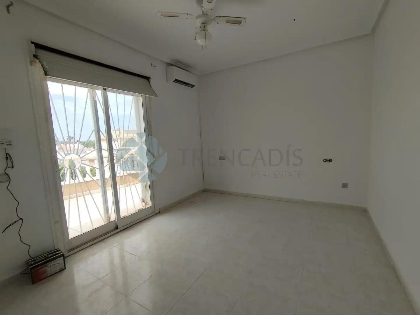 Casa aparellada en venda a golda meir, imagen 20