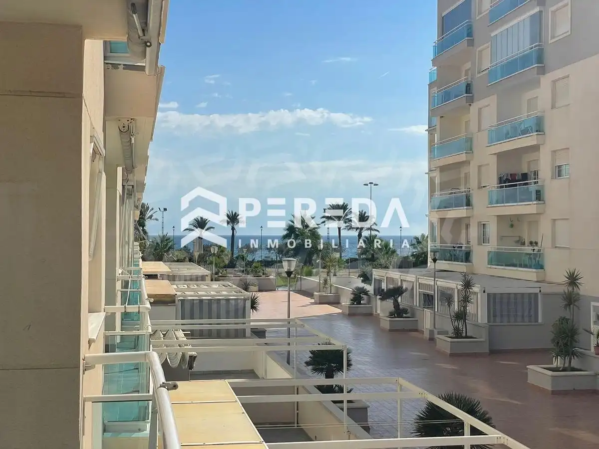 Außenansicht von Wohnungen zum Verkauf in Roquetas de Mar mit Terrasse, Möbliert und Gemeinschaftspool