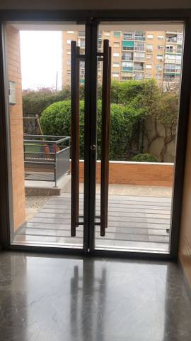 Piso en Venta en HEROE DE SOSTOA en Parque Ayala - Jardín de la Abadía - Huelín