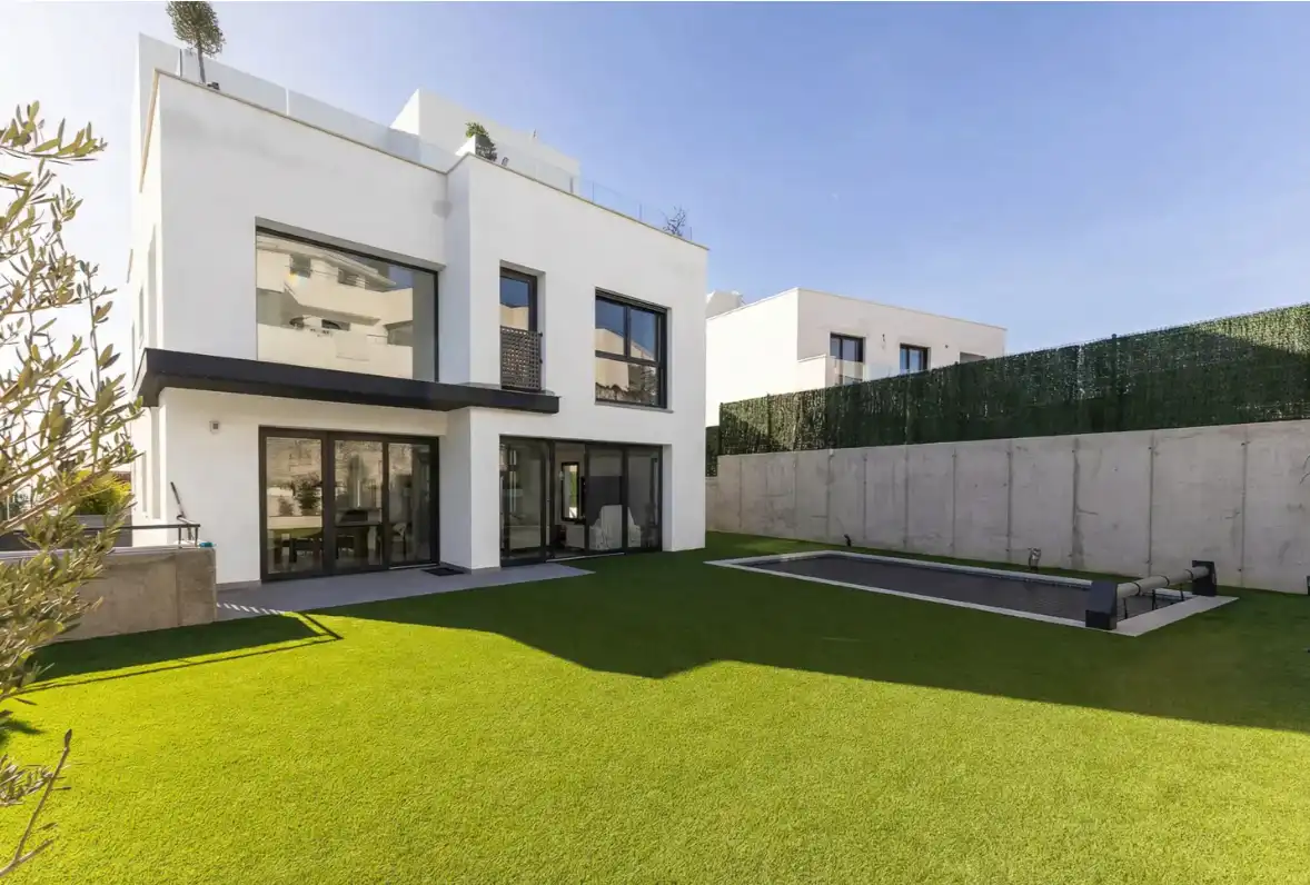 Houses for sale in Montgat
