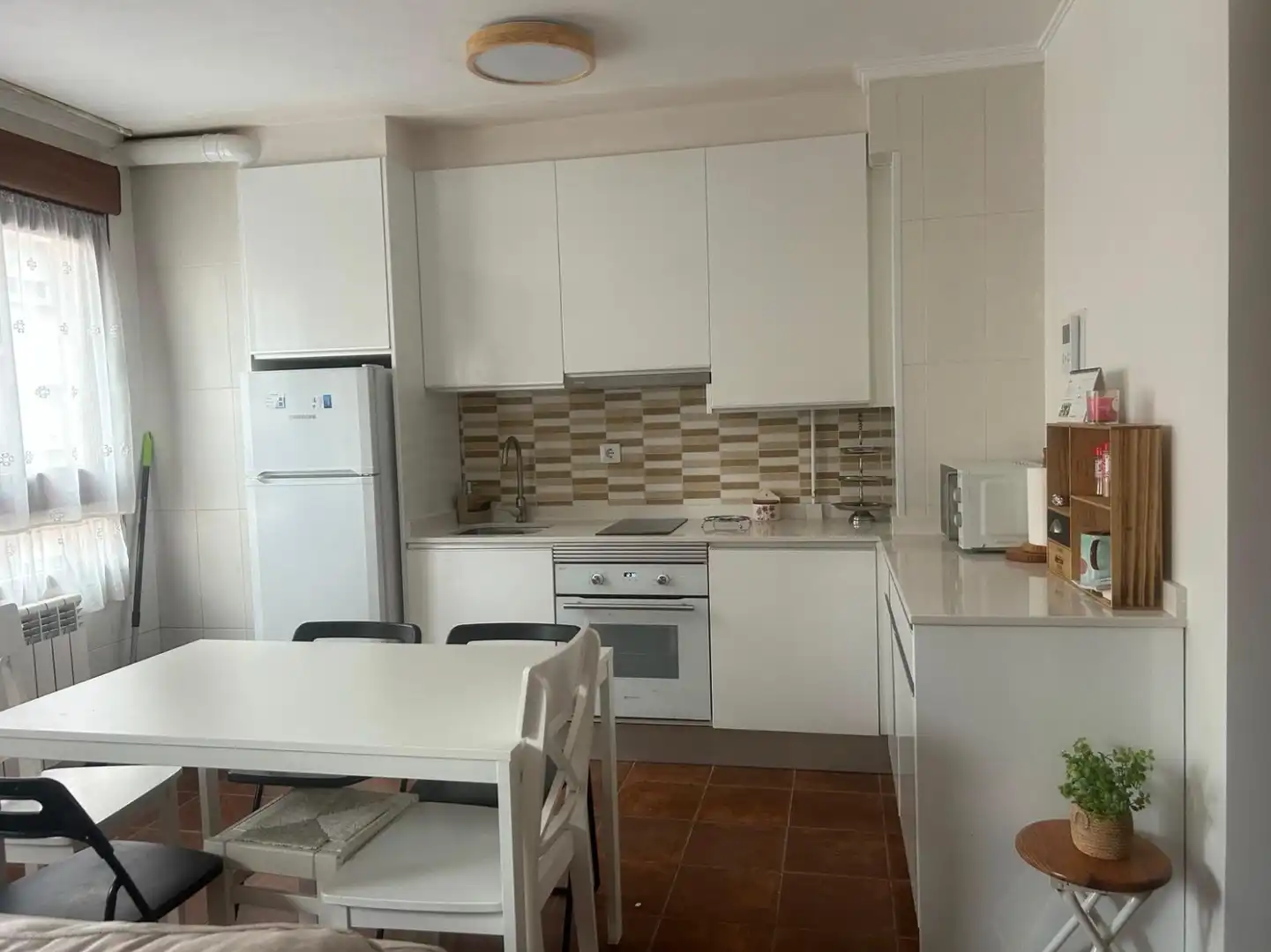 Küche von Wohnung zur Miete in Gijón  mit Heizung, Parkett und Möbliert
