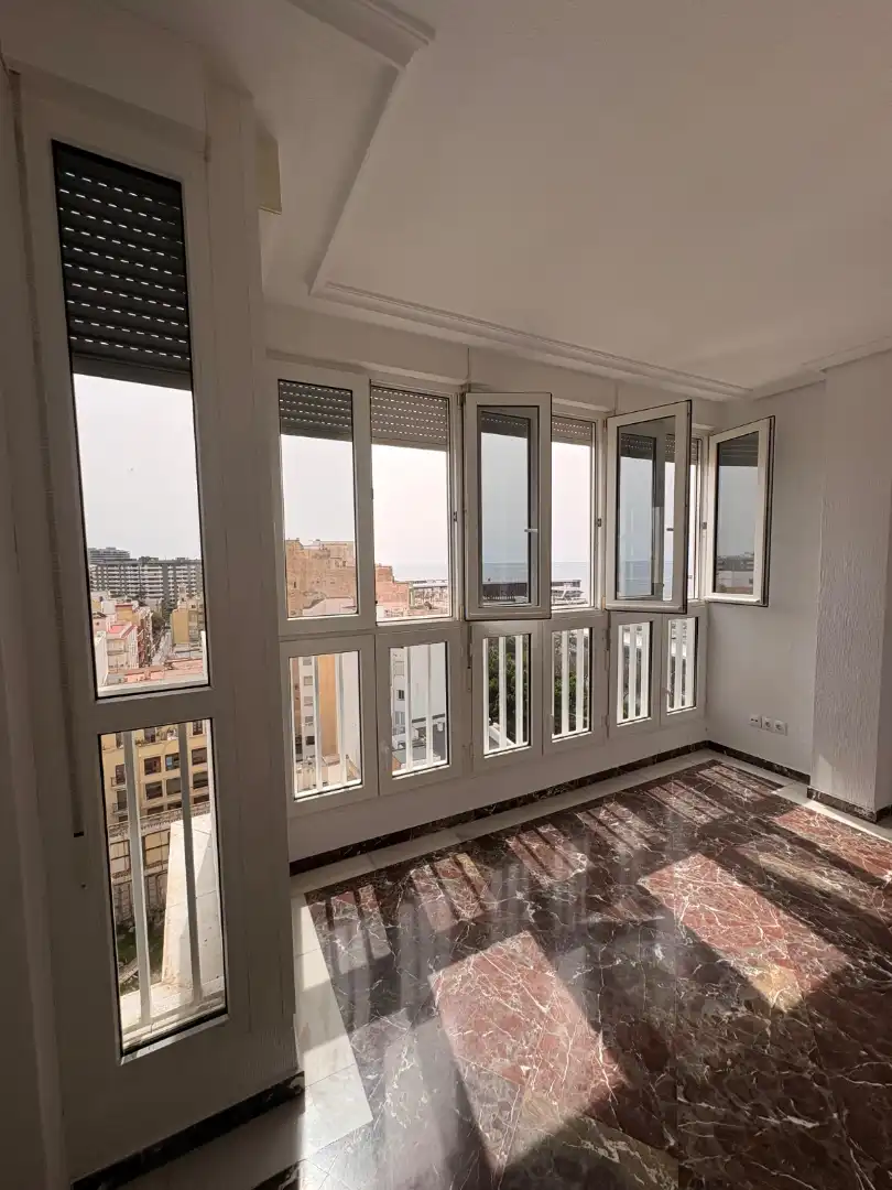 Flat for rent in Parque de Nicolás Salmerón, 11, Centro