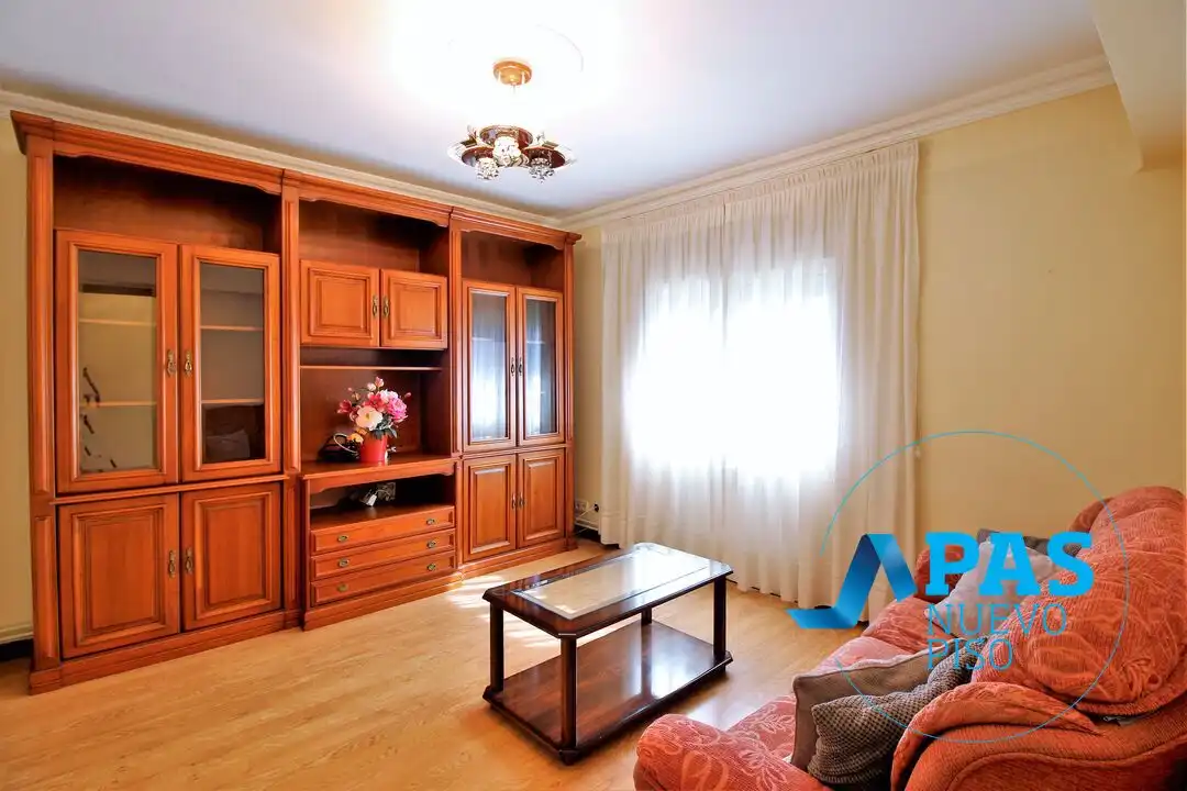 Sala de estar de Piso en venta en Santander con Calefacción