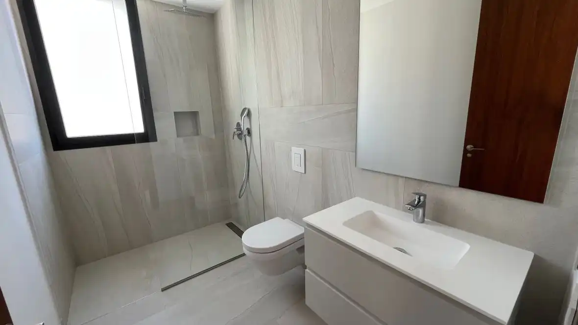 Chalet con piscina en venta en Carrer Berlin, imagen 18