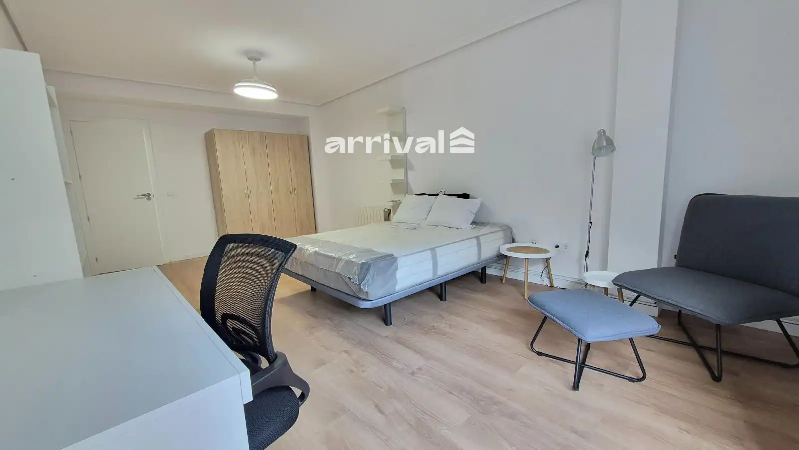Schlafzimmer von Wohnung zur untervermieten in Valencia mit Heizung, Terrasse und Möbliert