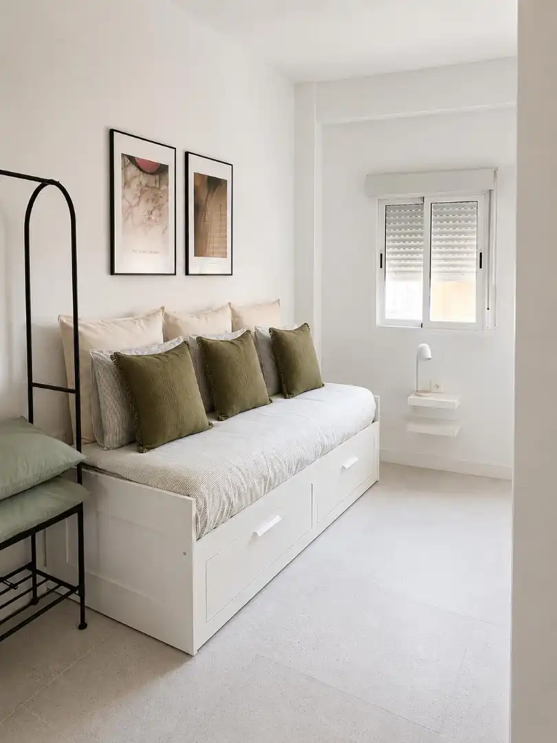 Bedroom of Apartments for rent in Santa Cruz de Tenerife  with Furnished, Oven and TV