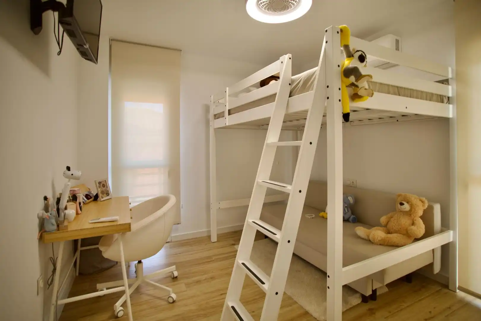 Bedroom of Detached homes for sale in Monforte del Cid  with Air Conditioner, Private garden and Parquet flooring