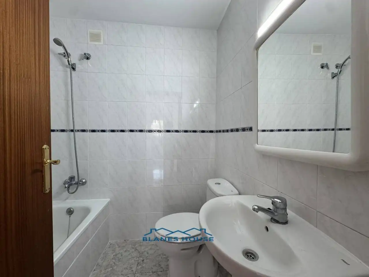 Bany de Dúplex en venda en Lloret de Mar amb Aire condicionat, Terrassa i Traster