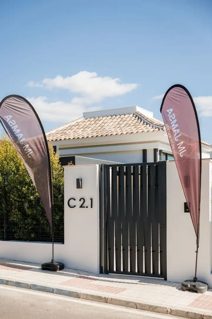 Vista exterior de Casa o chalet en venta en Marbella con Aire acondicionado, Jardín privado y Terraza