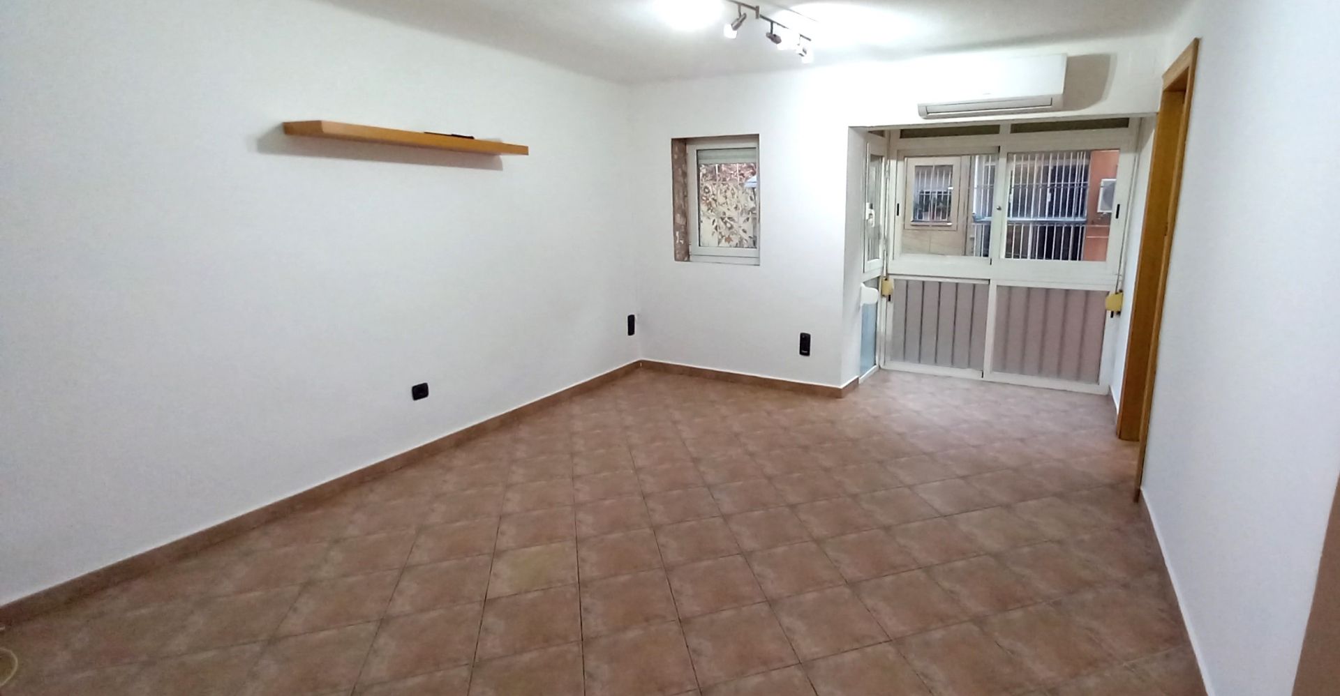 Flat for sale in  Barcelona Capital  with Air Conditioner