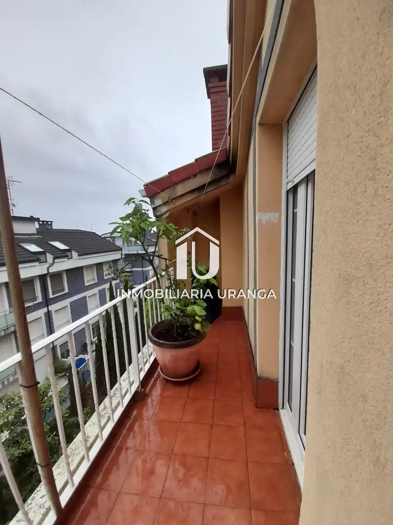 Terraza de Piso en venta en Castro-Urdiales con Calefacción, Terraza y Trastero