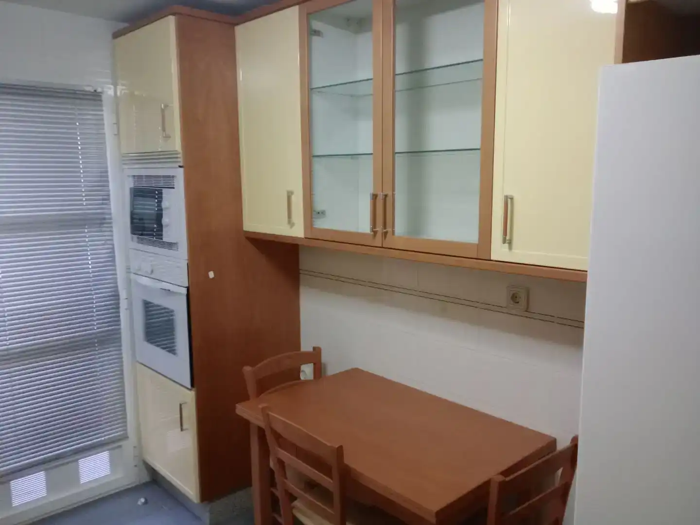 Küche von Wohnung zur Miete in Cáceres Capital mit Klimaanlage