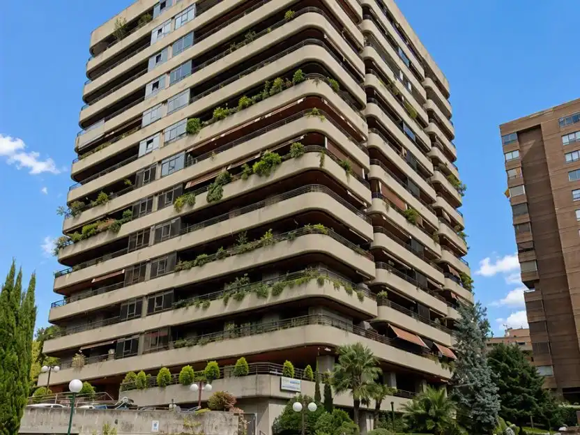 Vista exterior de Pis en venda en  Madrid Capital amb Aire condicionat, Terrassa i Piscina