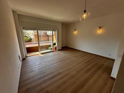 Living room of Flat for sale in  Barcelona Capital  with Balcony