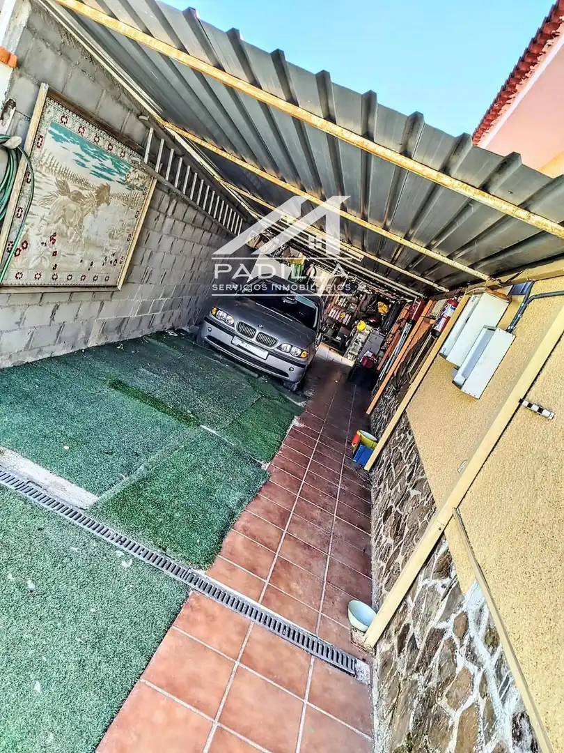 Parking of Houses for sale in Santa Cruz del Retamar  with Air Conditioner, Heating and Swimming Pool