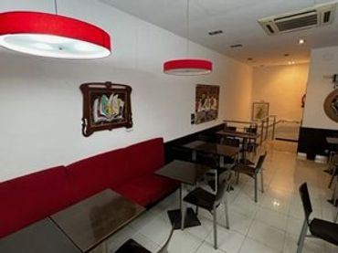 Casa rustica con balcone in vendita a Centre