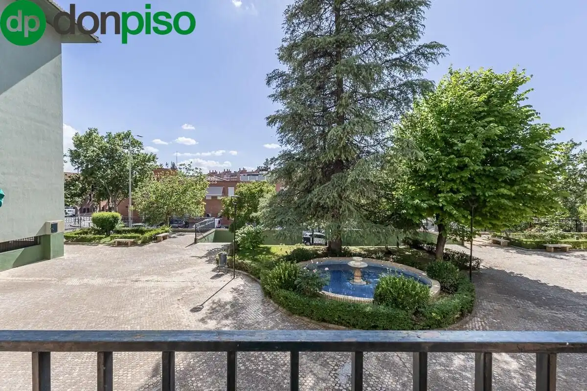 Piso en venta en Calle Bajo de Huétor, 19, Cervantes