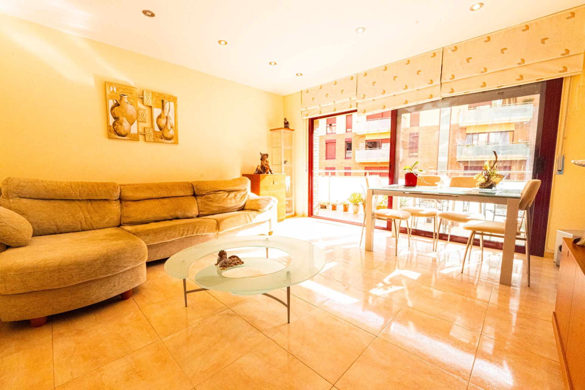 Living room of Flat for sale in El Vendrell  with Heating, Furnished and Balcony