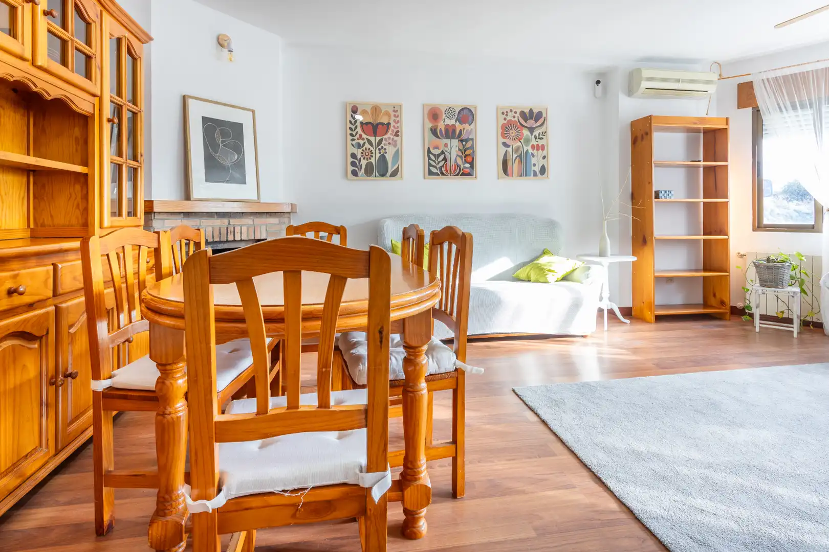 Living room of Houses for sale in Villanueva de la Cañada  with Air Conditioner, Heating and Private garden